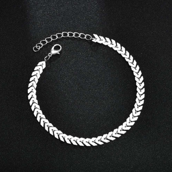 🍒 2/$25 Arrow Chain Boho Anklet - Picture 2 of 6